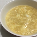 ホッと温まる…卵のピリ辛中華スープ